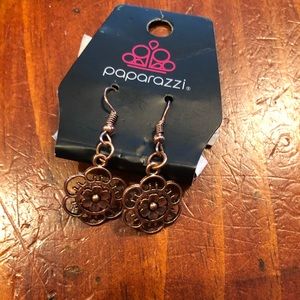 Paparazzi dangling earrings